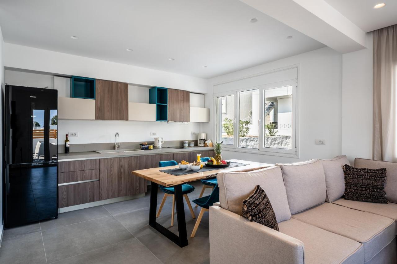 Thira Gold Suites Fira  Extérieur photo