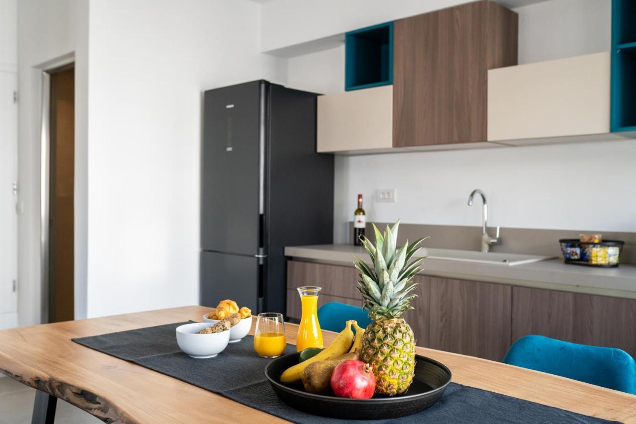 Thira Gold Suites Fira  Extérieur photo